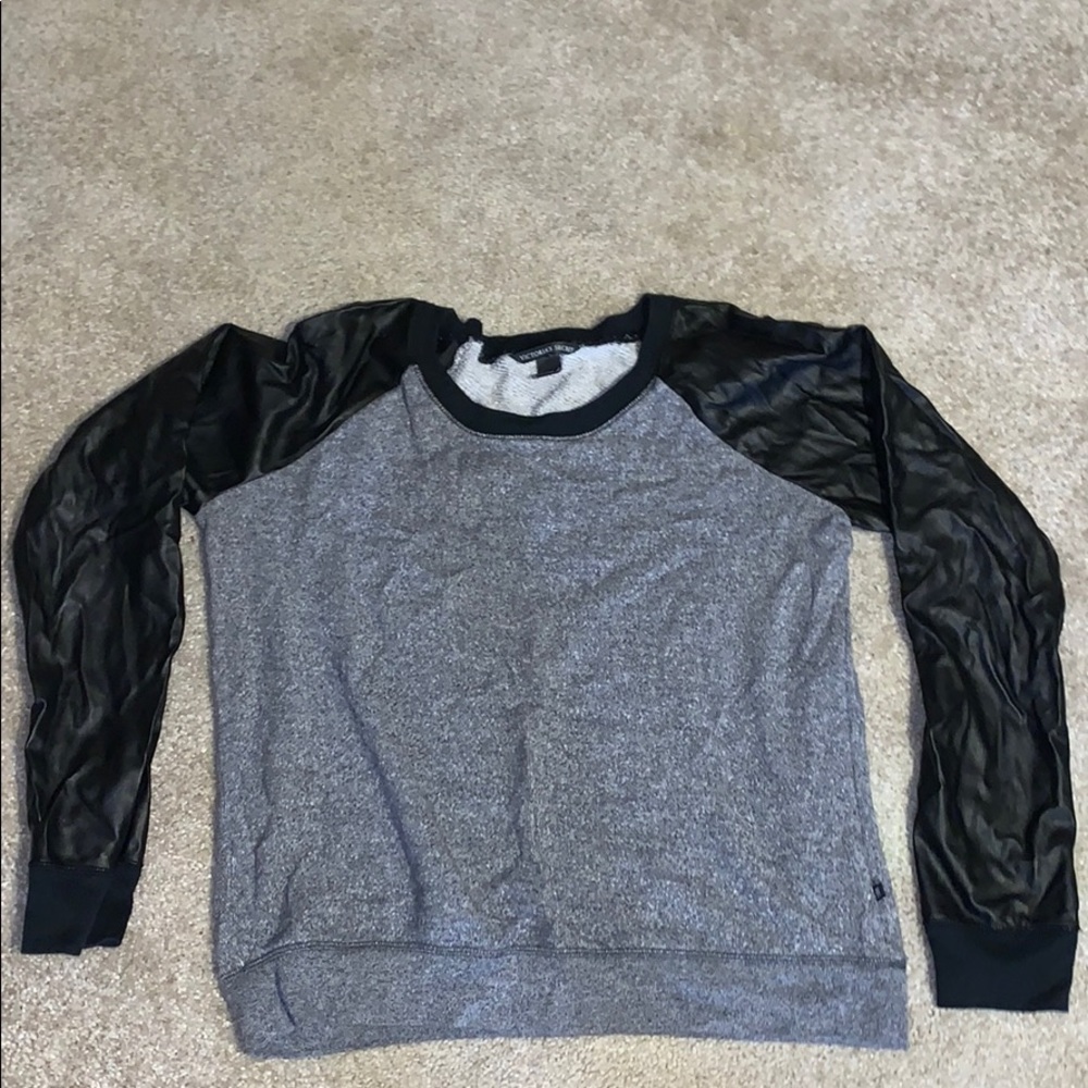 VS crew neck
